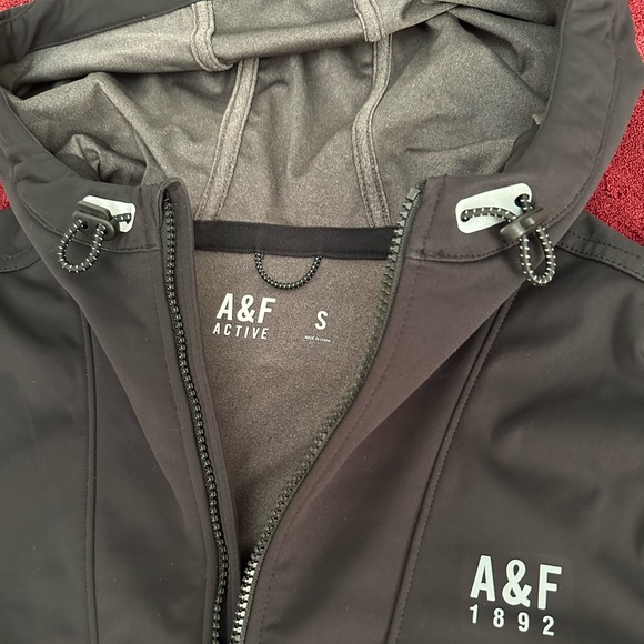 Abercrombie & Fitch Active Jacket - Picture 2 of 2